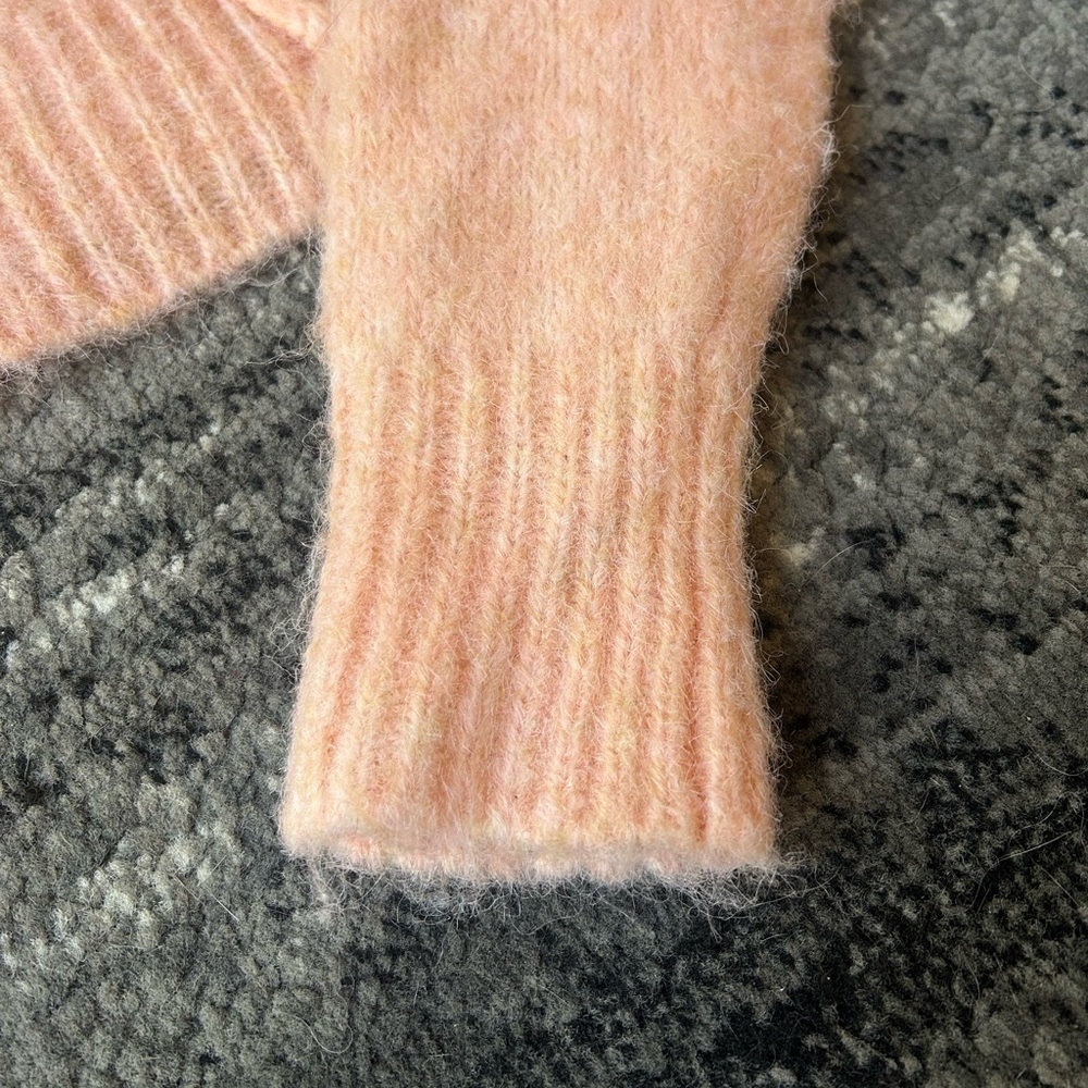 NWT AMERICAN EAGLE Cropped Crewneck Bow Sweater - Picture 7 of 12